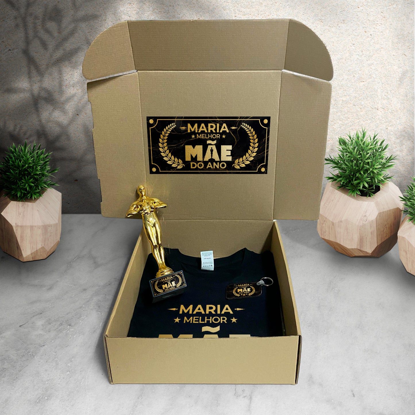 Box T-shirt + Troféu + Porta-chaves "Óscar: melhor mãe do ano"