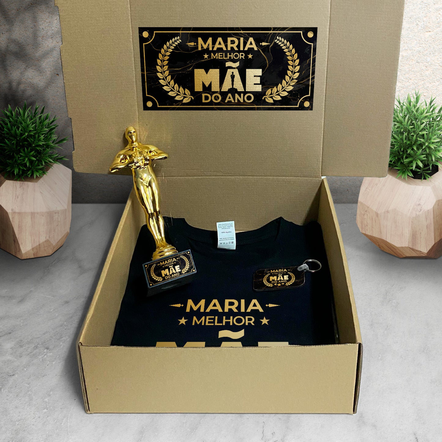 Box T-shirt + Troféu + Porta-chaves "Óscar: melhor mãe do ano"