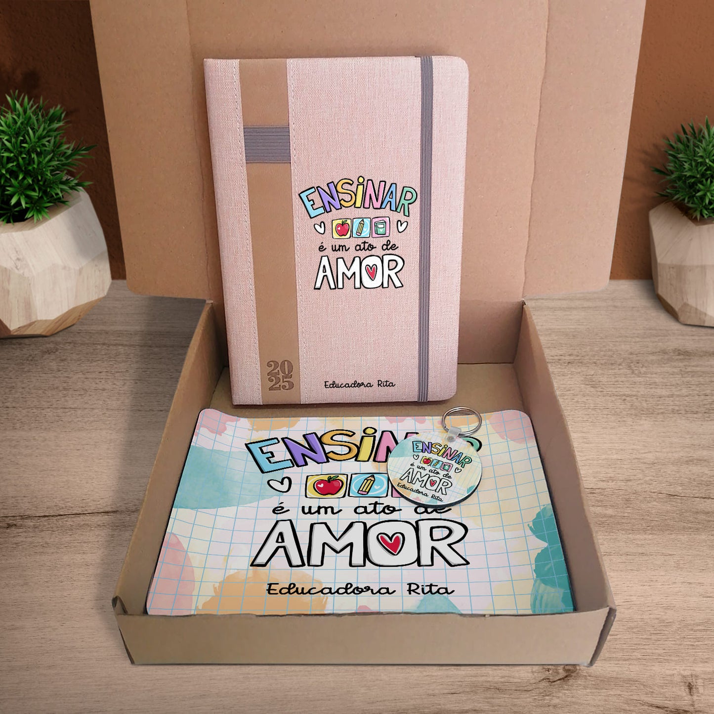 Box Agenda + Tapete de rato + Porta-chaves "Ensinar é um ato de amor"