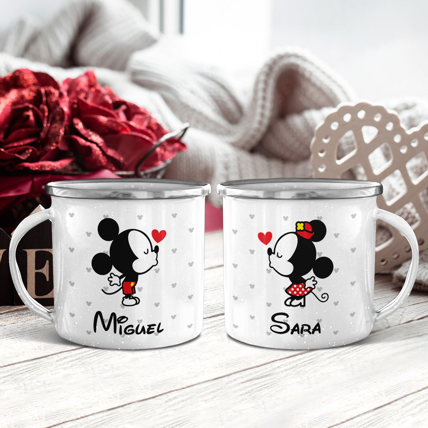 Conjunto 2 Canecas de Esmalte "Apaixonados"