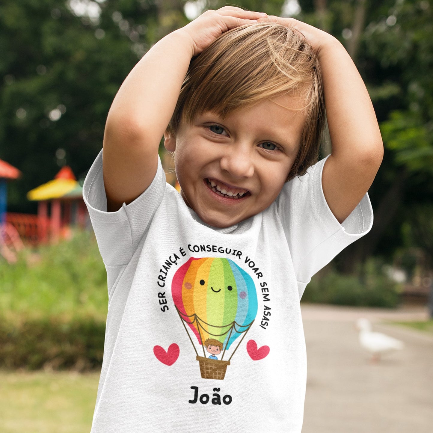 T-shirt "Ser criança é conseguir voar sem asas"