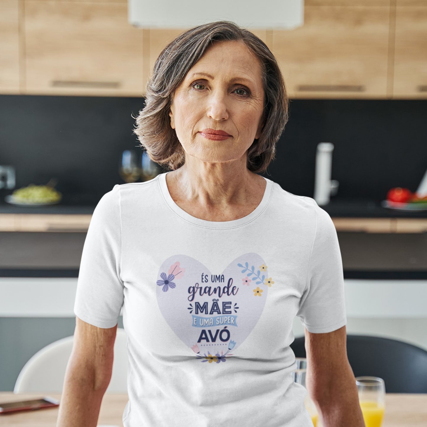 T-shirt "És uma Grande Mãe e uma Super Avó"