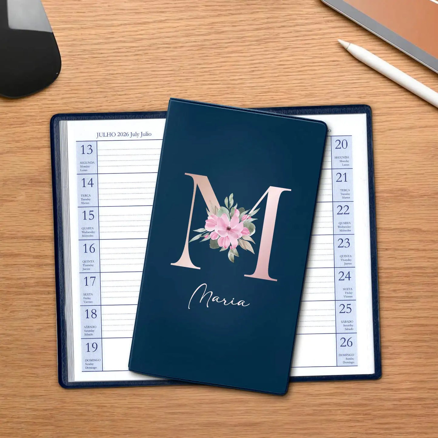 Agenda de bolso 2026 personalizada com nome. Capa em PVC, formato A6.