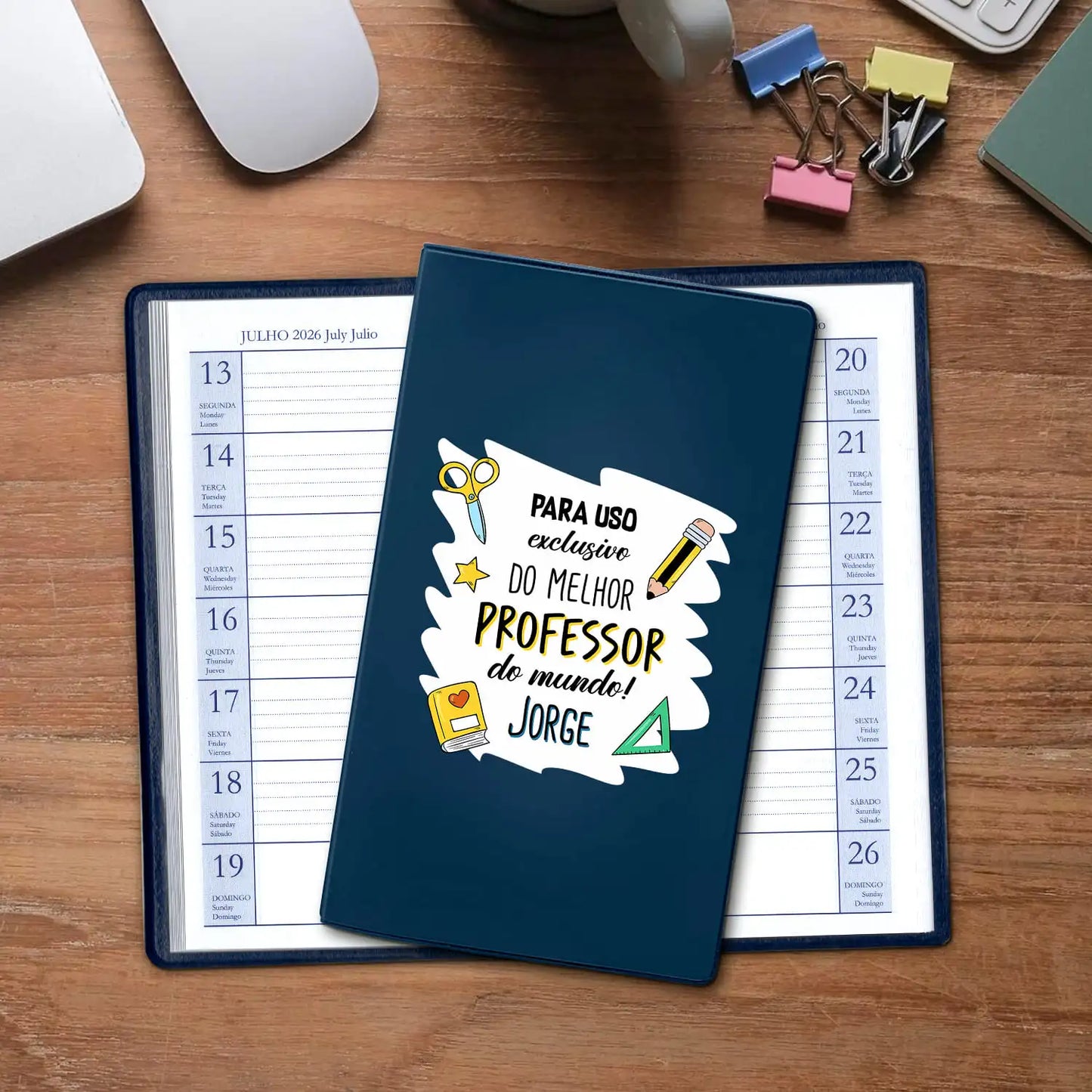Agenda de bolso 2026 personalizada com profissão e nome. Capa em PVC, formato A6.