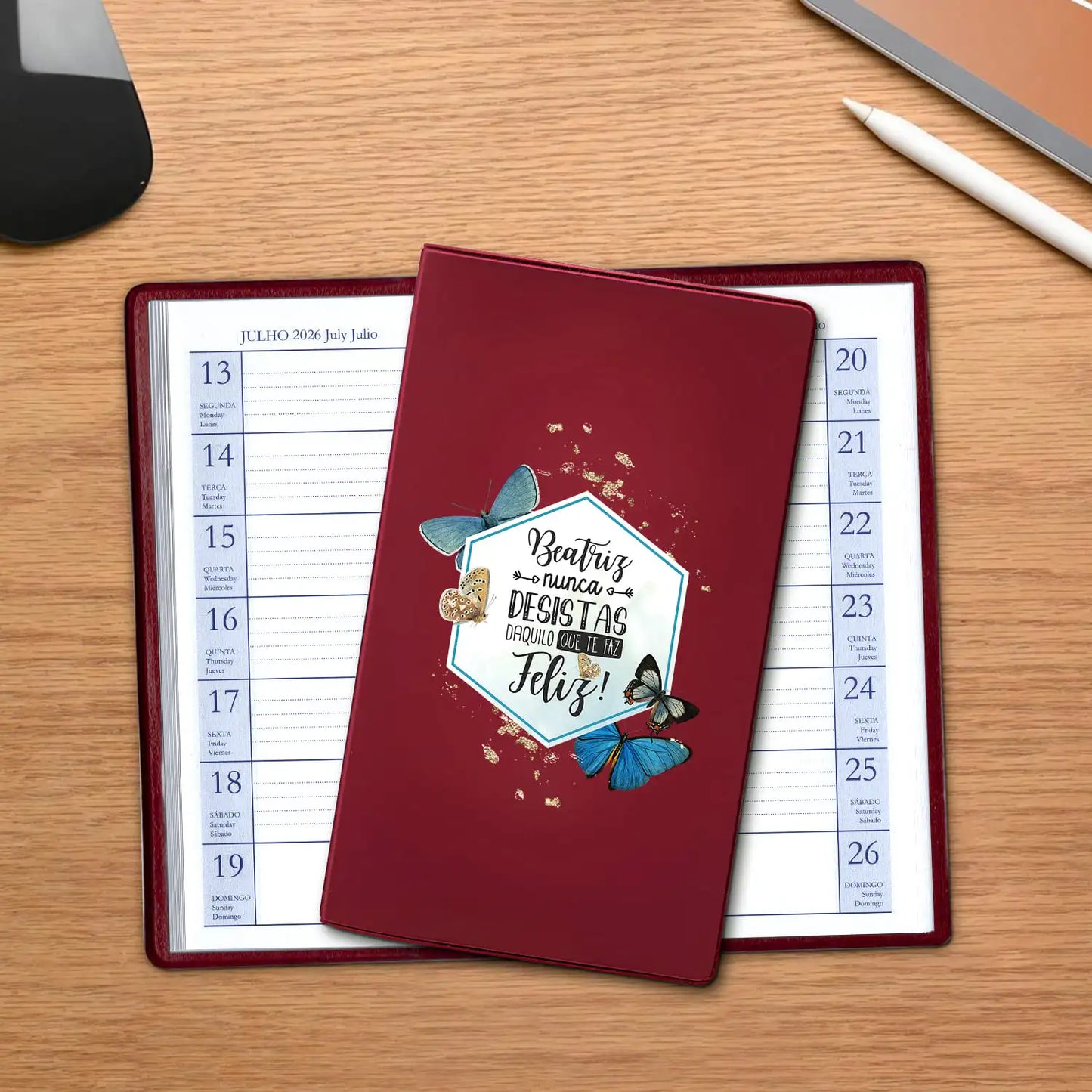 Agenda de bolso 2026 personalizada com nome. Capa em PVC, formato A6.