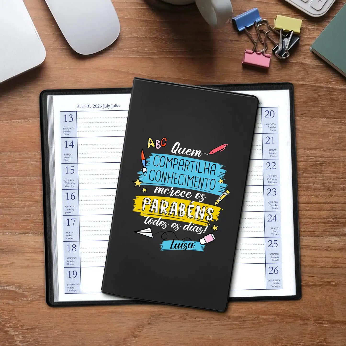 Agenda de bolso 2026 personalizada com nome. Capa em PVC, formato A6.