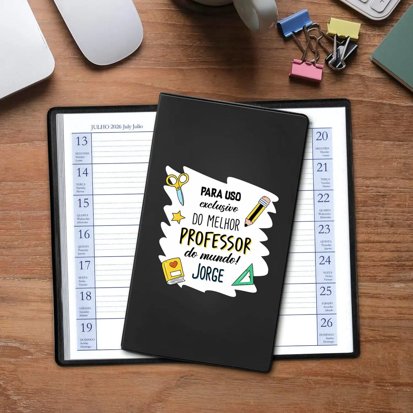 Agenda de bolso 2026 personalizada com profissão e nome. Capa em PVC, formato A6.