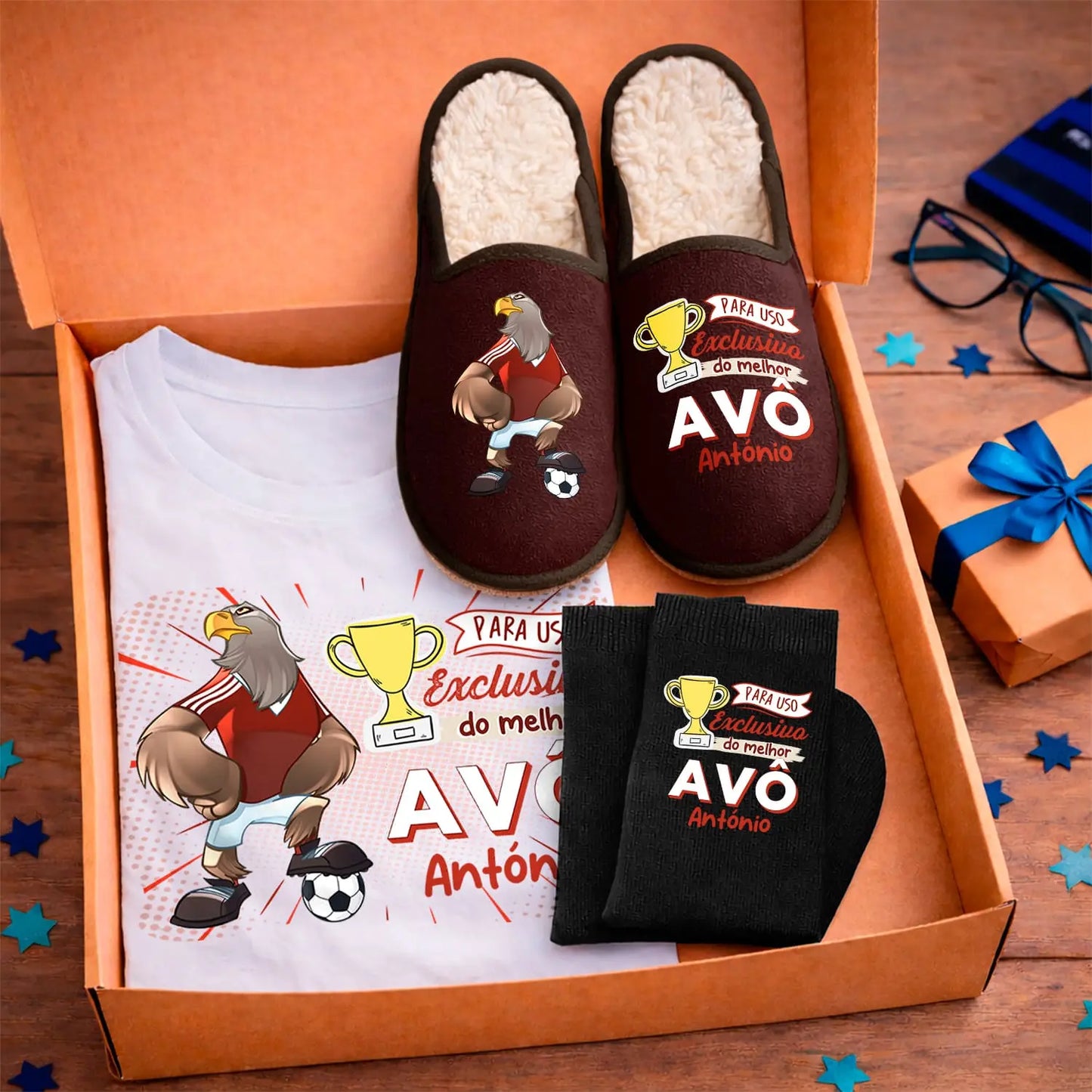 Box T-shirt + Chinelos + Meias "Futebol"
