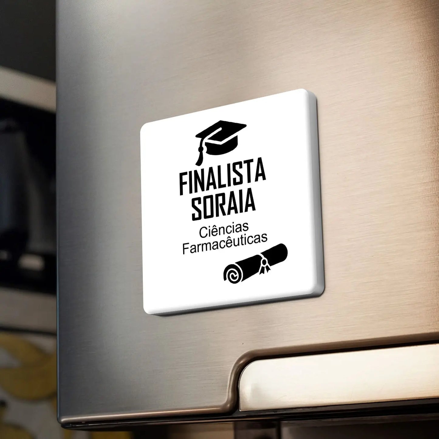 Íman personalizado para finalista com nome e curso ou ano escolar — 9.º e 12.º anos ou universidade.