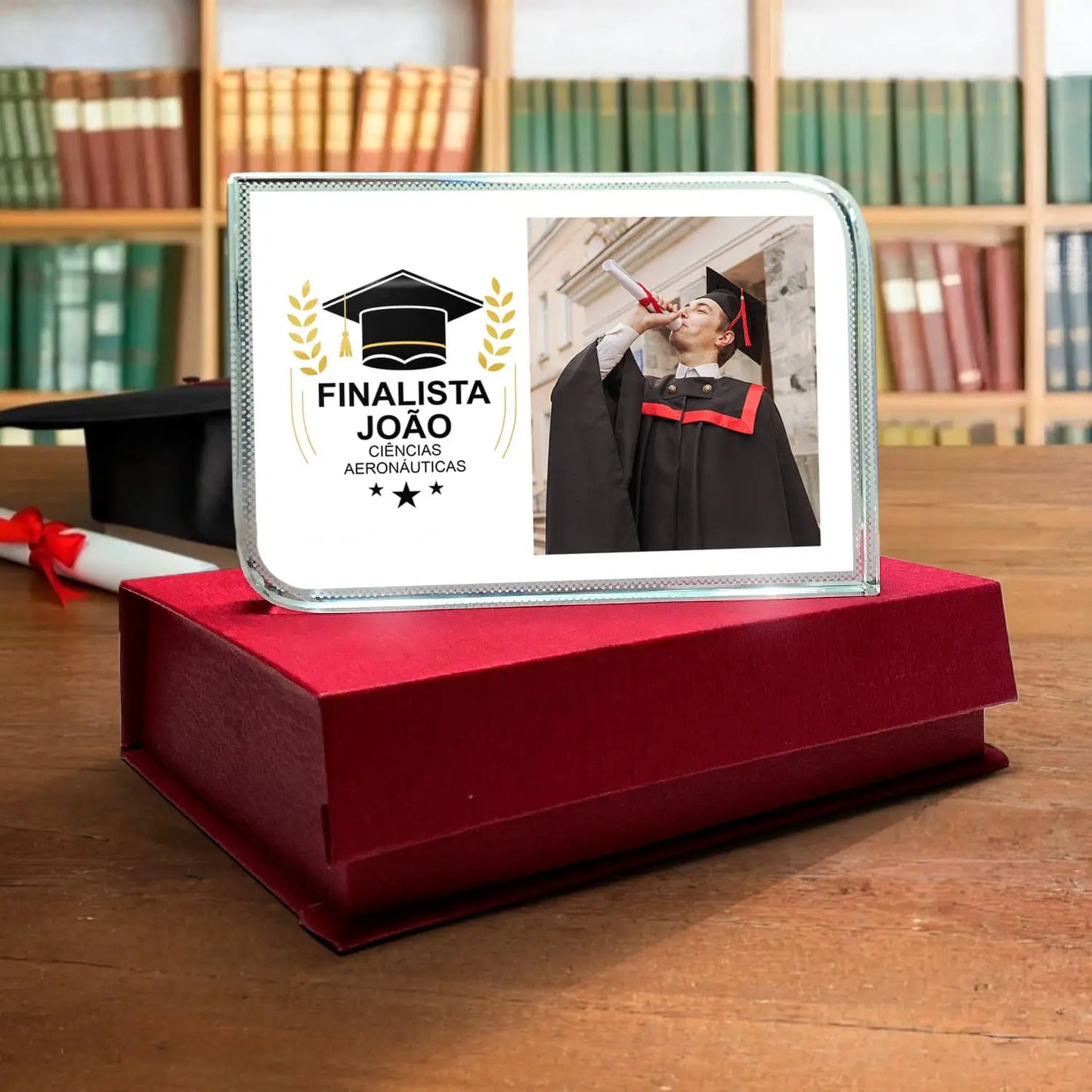 moldura de cristal 3D personalizada para finalista com nome, curso ou ano escolar e fotografia