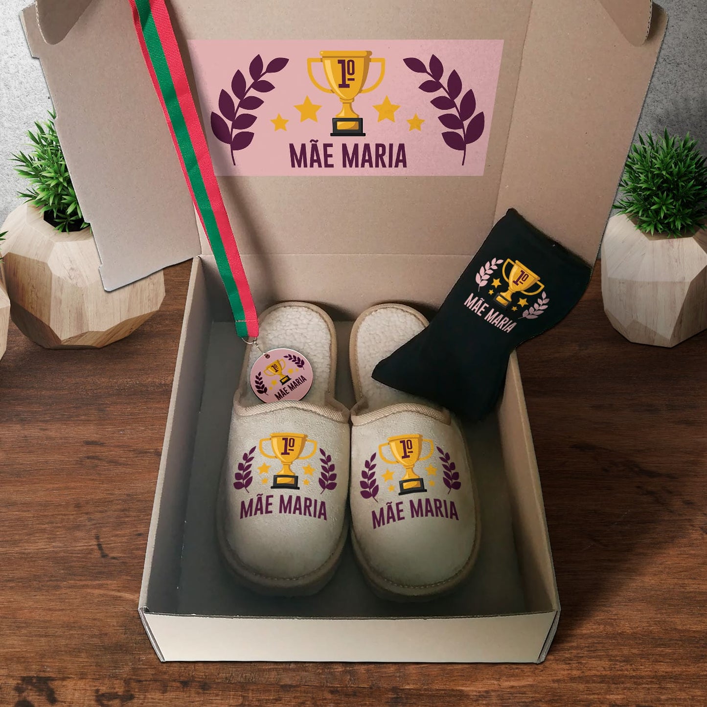 Box Medalha + Chinelos + Meias "1º Lugar"