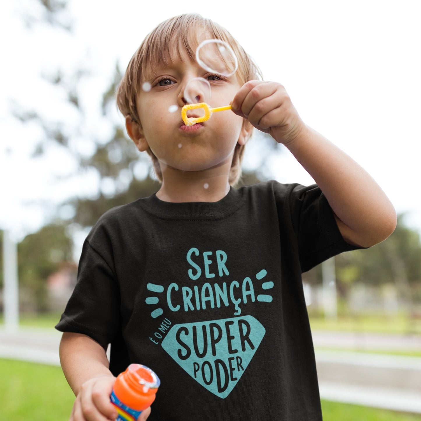 T-shirt "Ser criança é o meu super poder"