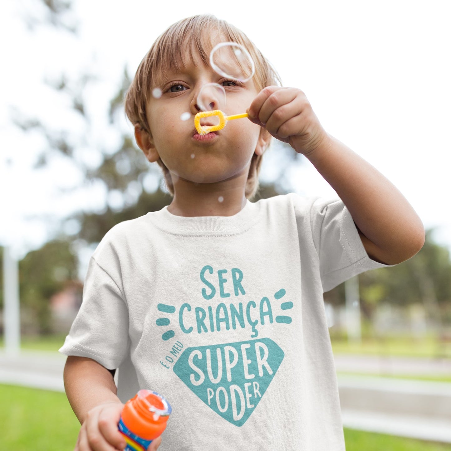 T-shirt "Ser criança é o meu super poder"