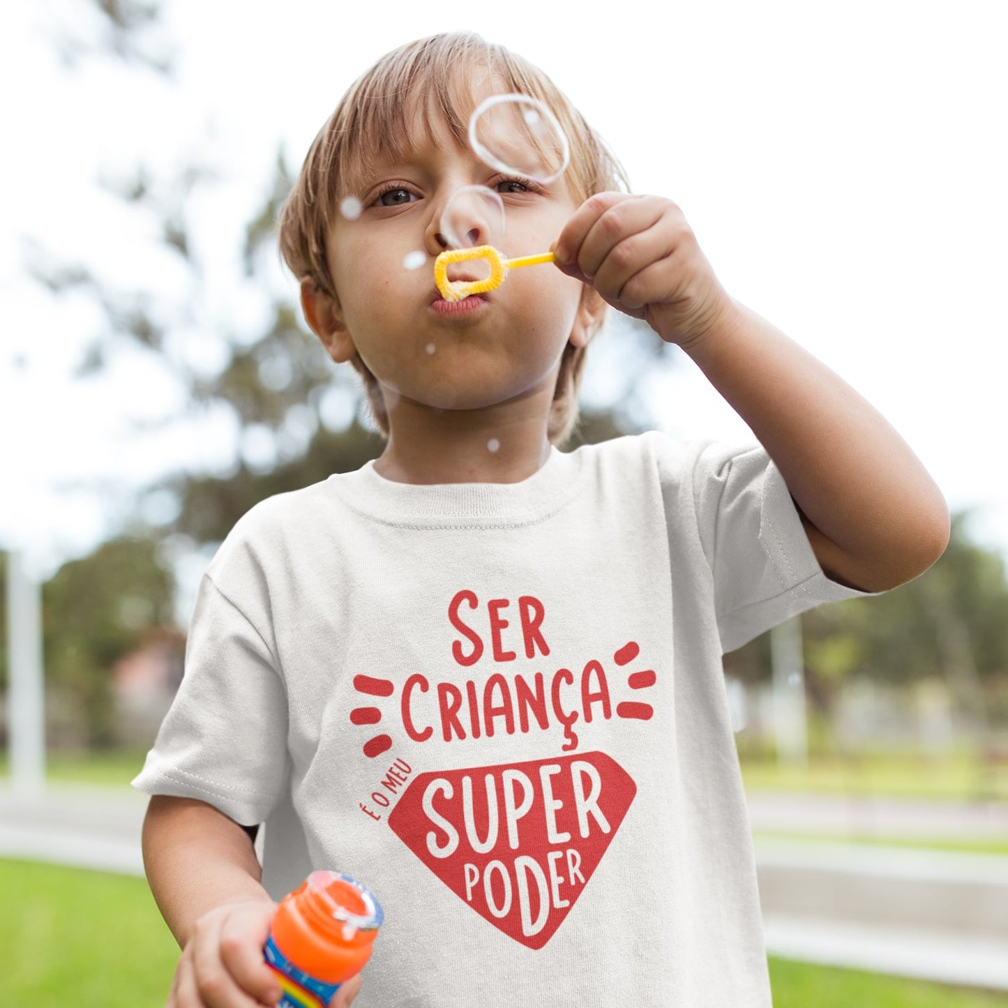 T-shirt "Ser criança é o meu super poder"