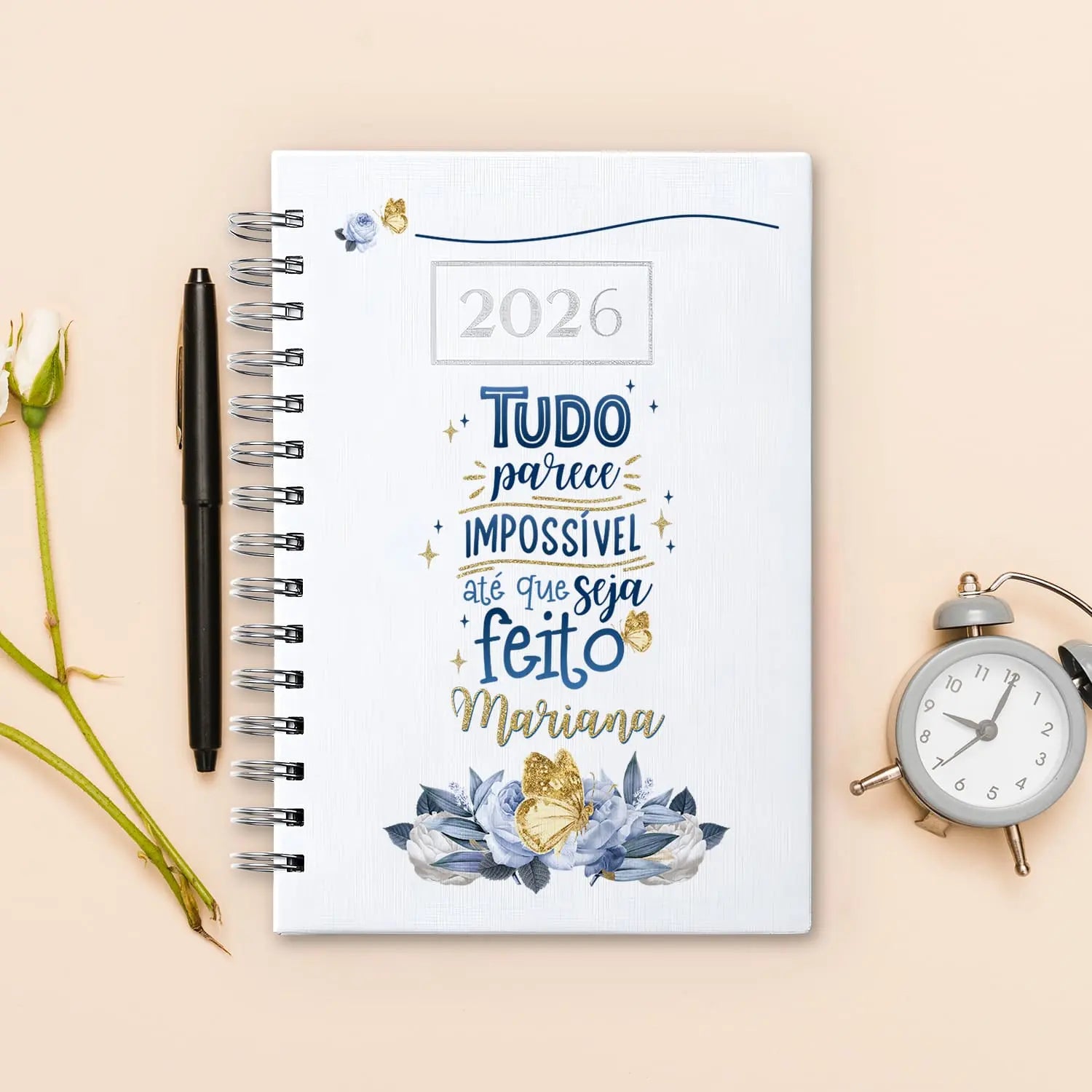 Agenda diária 2026 de argolas personalizada com nome. Capa PU acolchoado, formato A5.