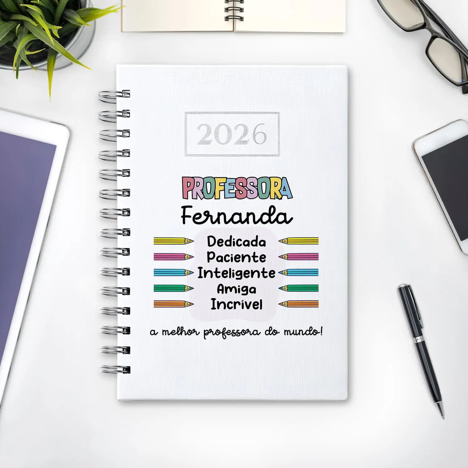 Agenda diária 2026 de argolas personalizada com nome. Capa PU acolchoado, formato A5.