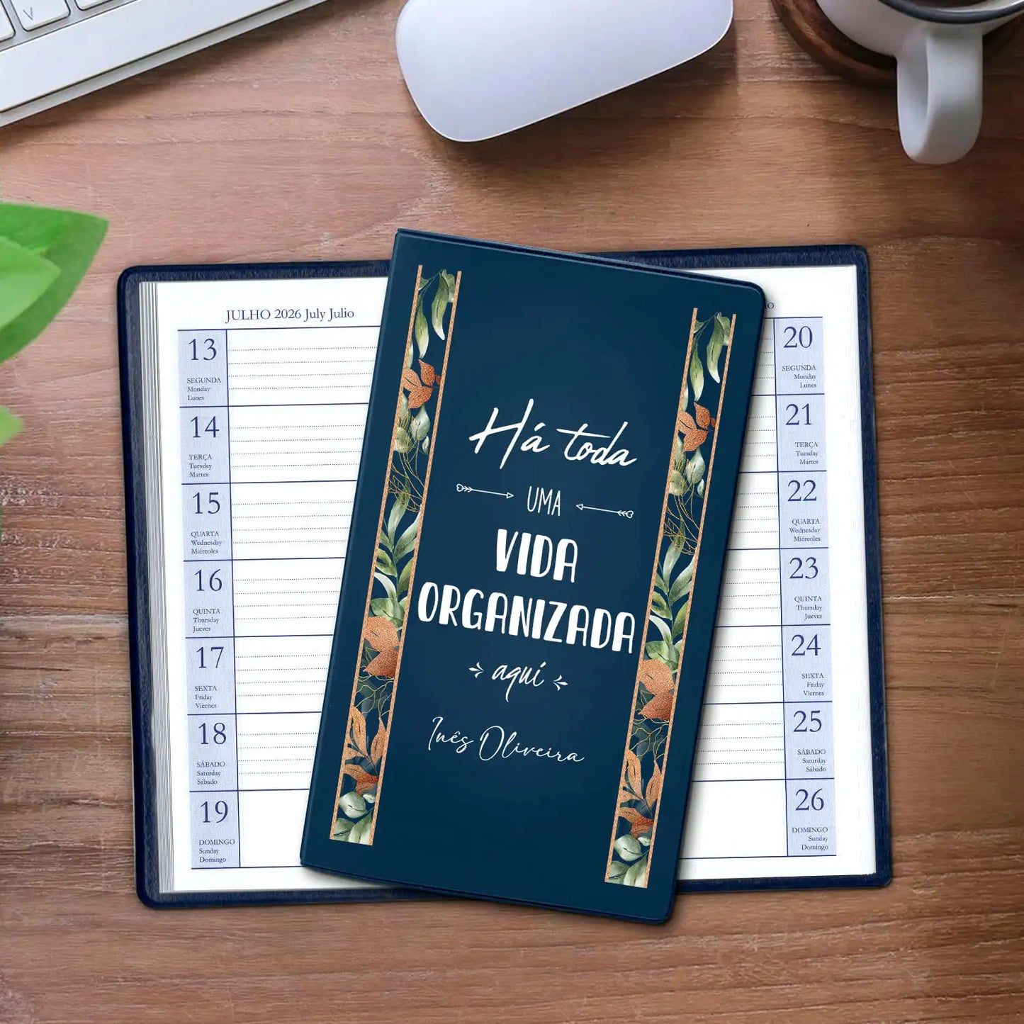 Agenda de bolso 2026 personalizada com nome. Capa em PVC, formato A6.