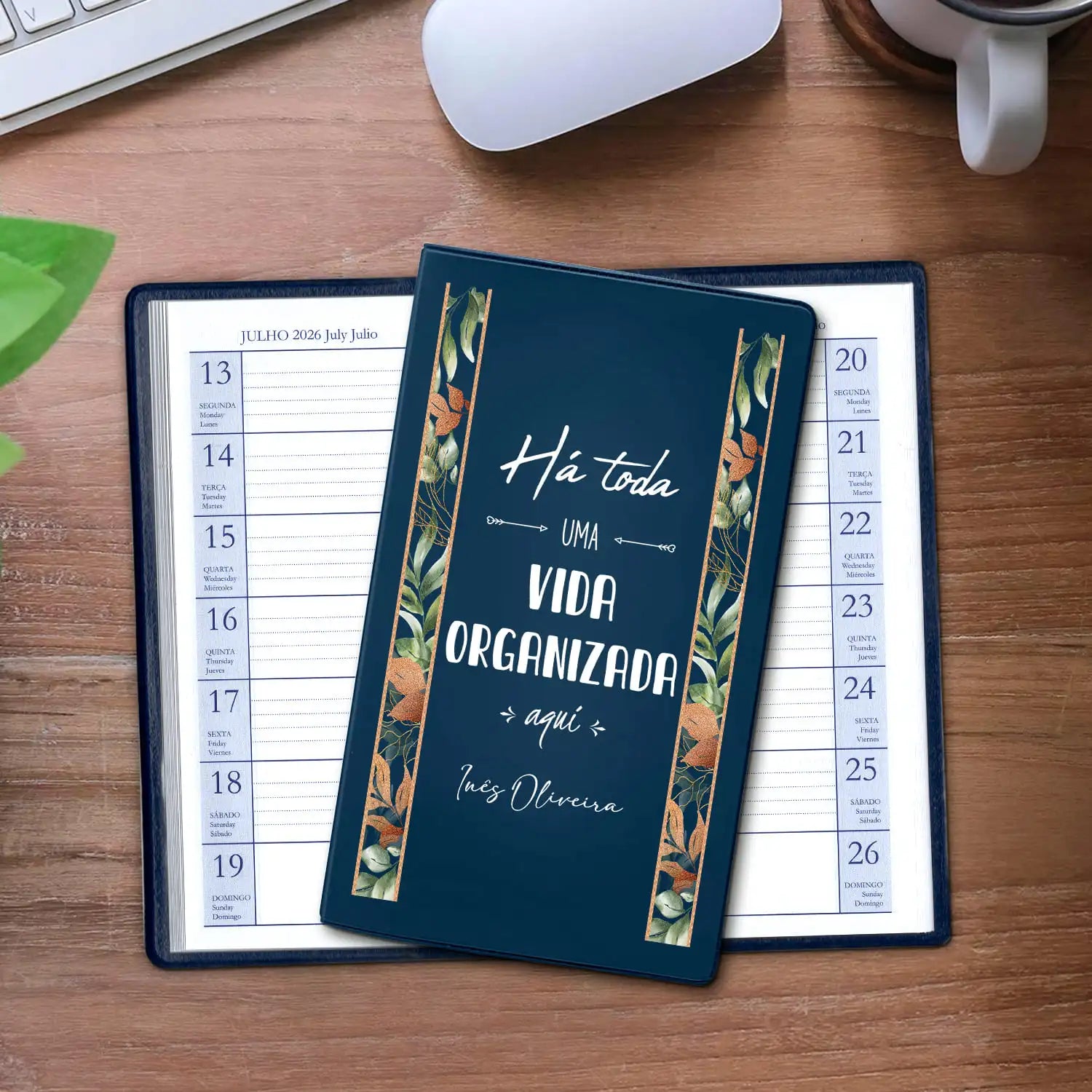 Agenda de bolso 2026 personalizada com nome. Capa em PVC, formato A6.