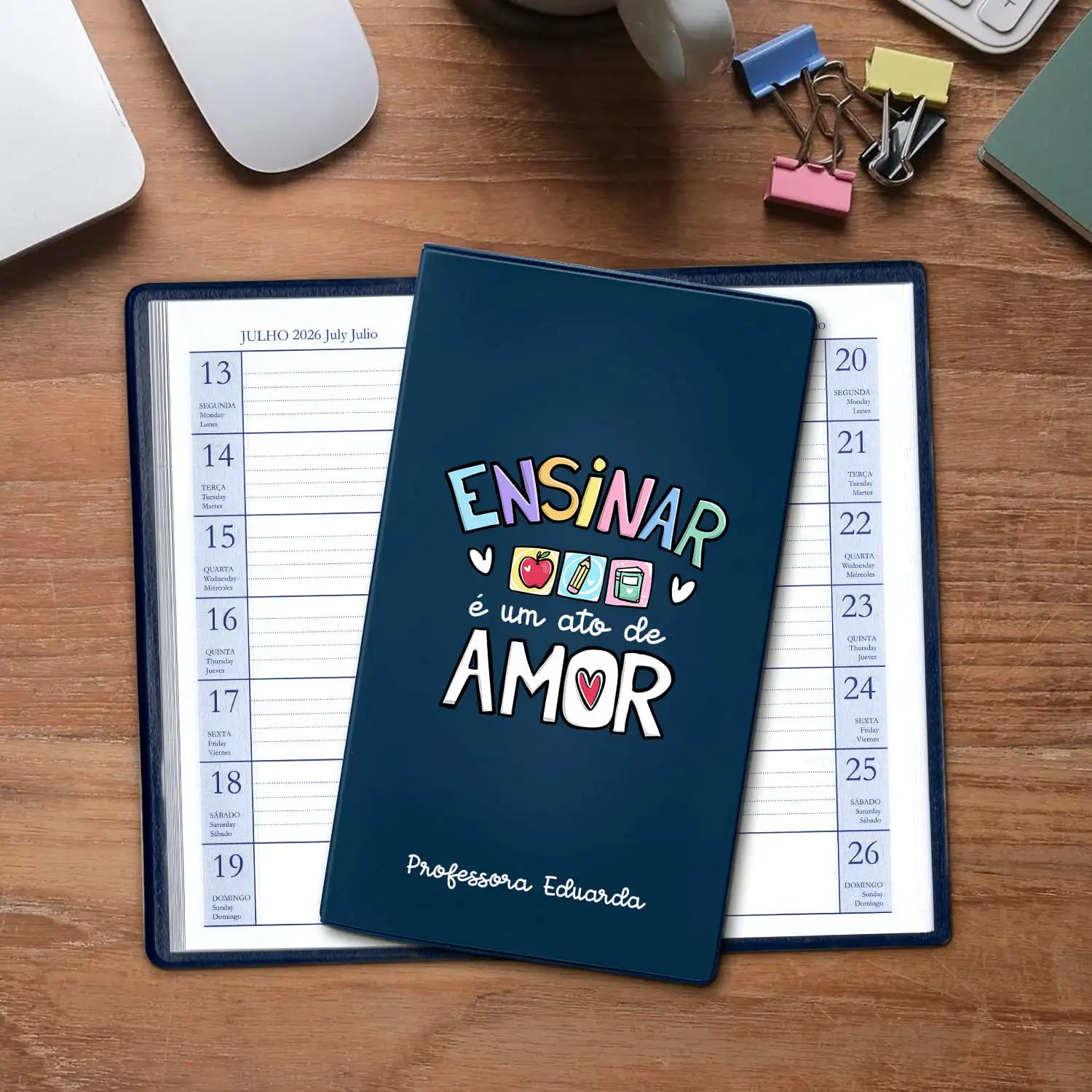 Agenda de bolso 2026 personalizada com profissão e nome. Capa em PVC, formato A6.
