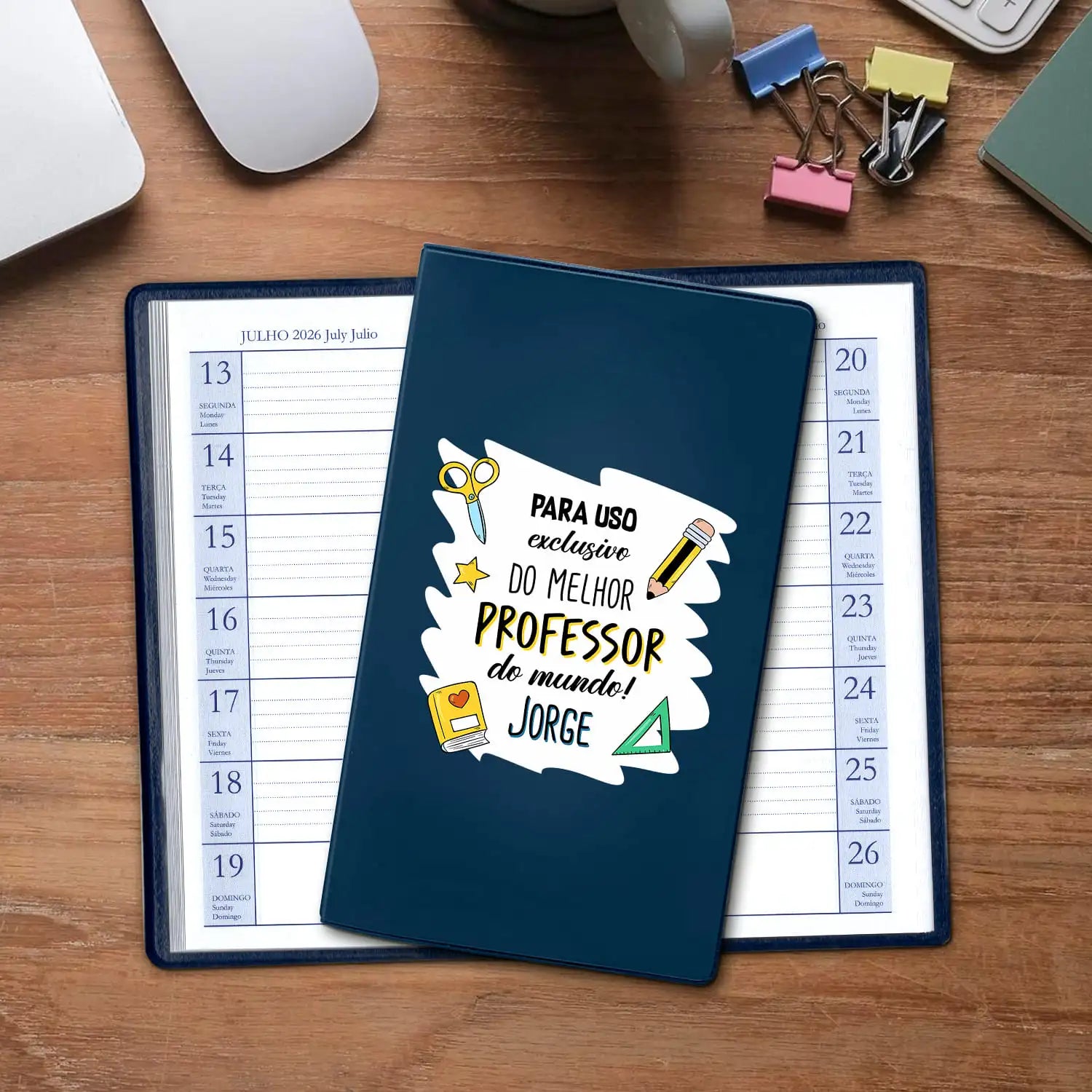 Agenda de bolso 2026 personalizada com profissão e nome. Capa em PVC, formato A6.