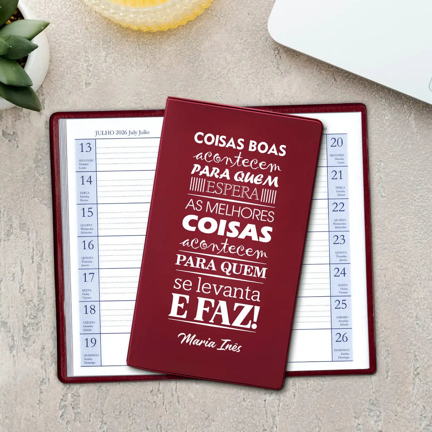 Agenda de bolso 2026 personalizada com nome. Capa em PVC, formato A6.