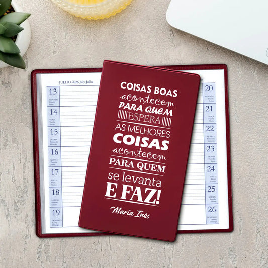 Agenda de bolso 2026 personalizada com nome. Capa em PVC, formato A6.