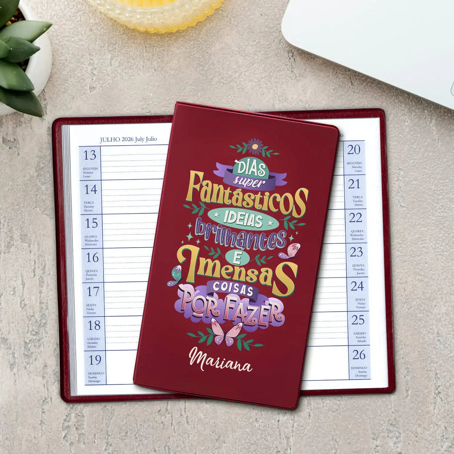Agenda de bolso 2026 personalizada com nome. Capa em PVC, formato A6.