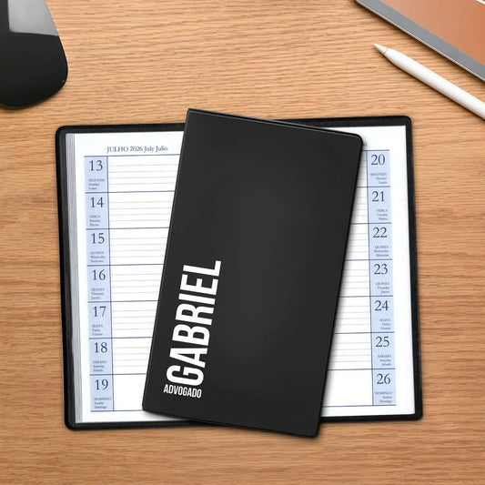 Agenda de bolso 2026 personalizada com nome e profissão. Capa em PVC, formato A6.