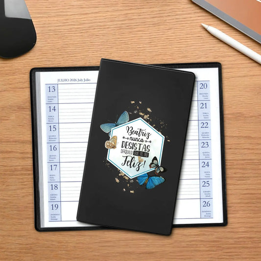 Agenda de bolso 2026 personalizada com nome. Capa em PVC, formato A6.