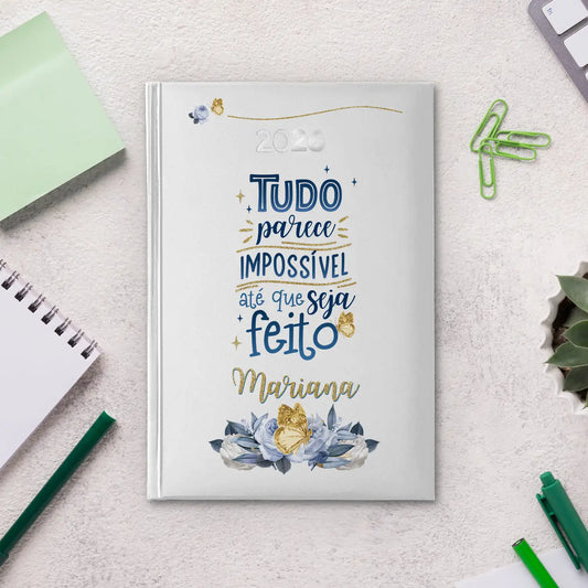 Agenda diária 2026 personalizada com nome. Capa rígida PU, formato A5.