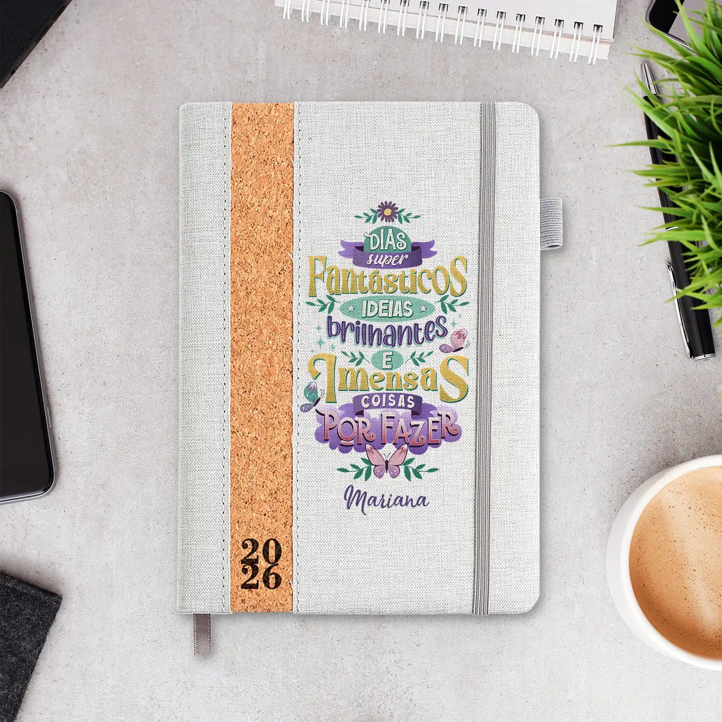 Agenda diária 2026 personalizada com nome. Capa em linho e cortiça, formato A5.