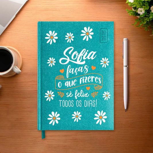 Agenda diária 2026 personalizada com nome. Capa rígida em papel craft, formato A5.
