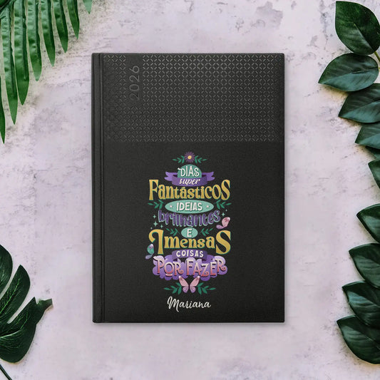 Agenda semanal 2026 personalizada com nome. Capa em PU, formato A5+.