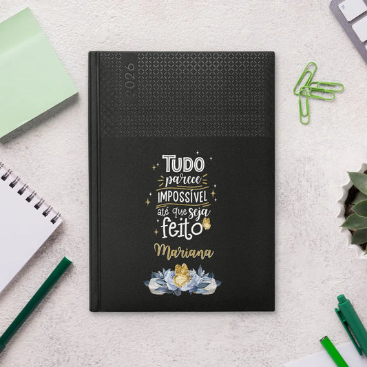 Agenda semanal 2026 personalizada com nome. Capa em PU, formato A5+.