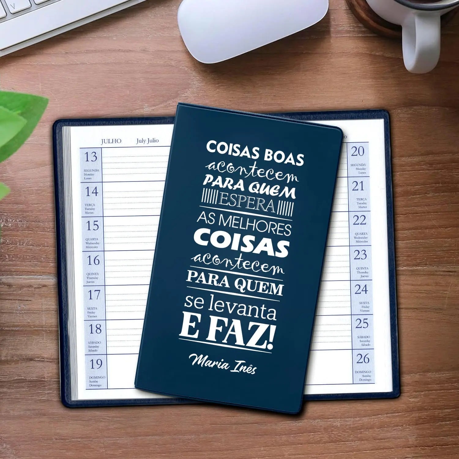 Agenda de bolso 2027 personalizada com nome. Capa em PVC, formato A6.