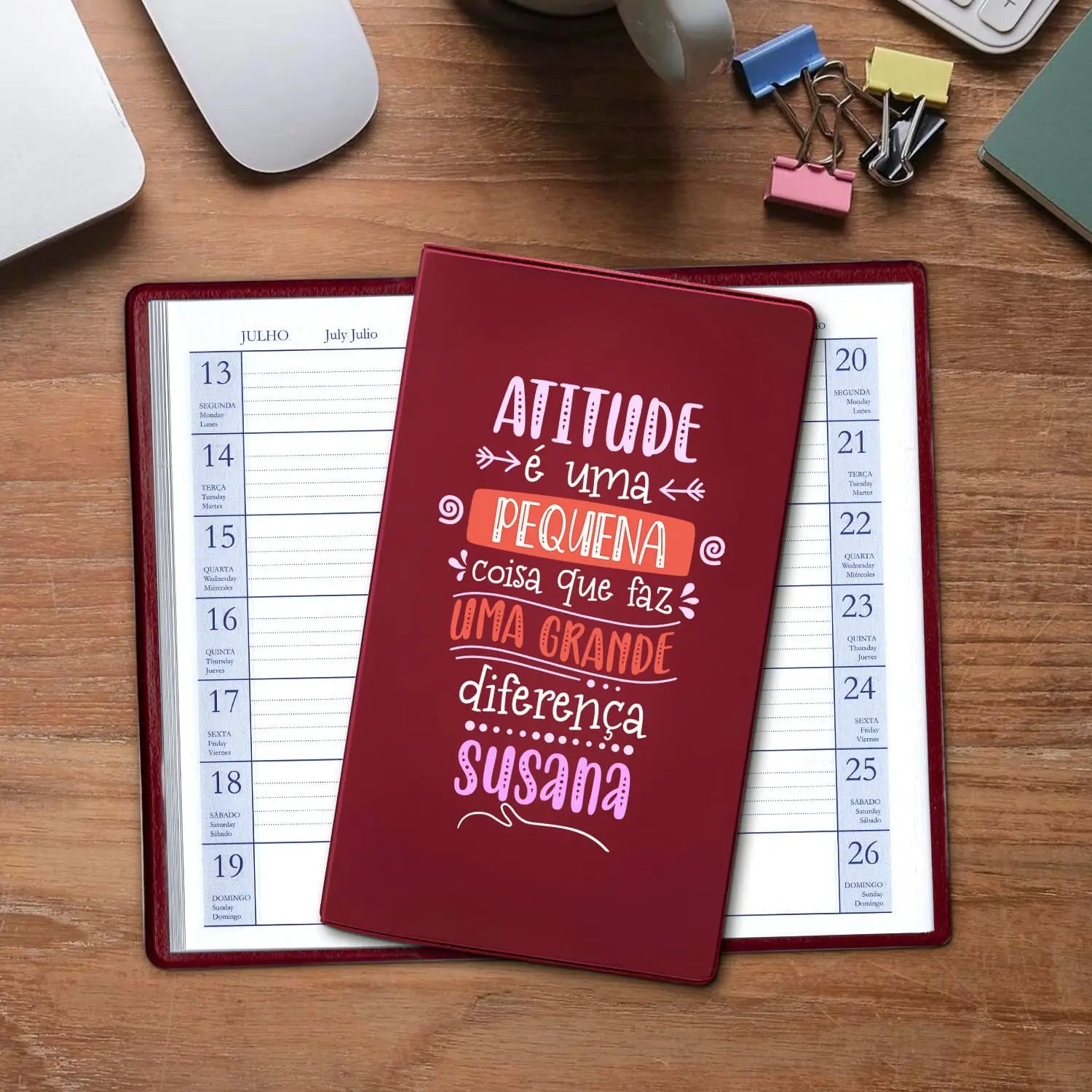 Agenda de bolso 2027 personalizada com nome. Capa em PVC, formato A6.