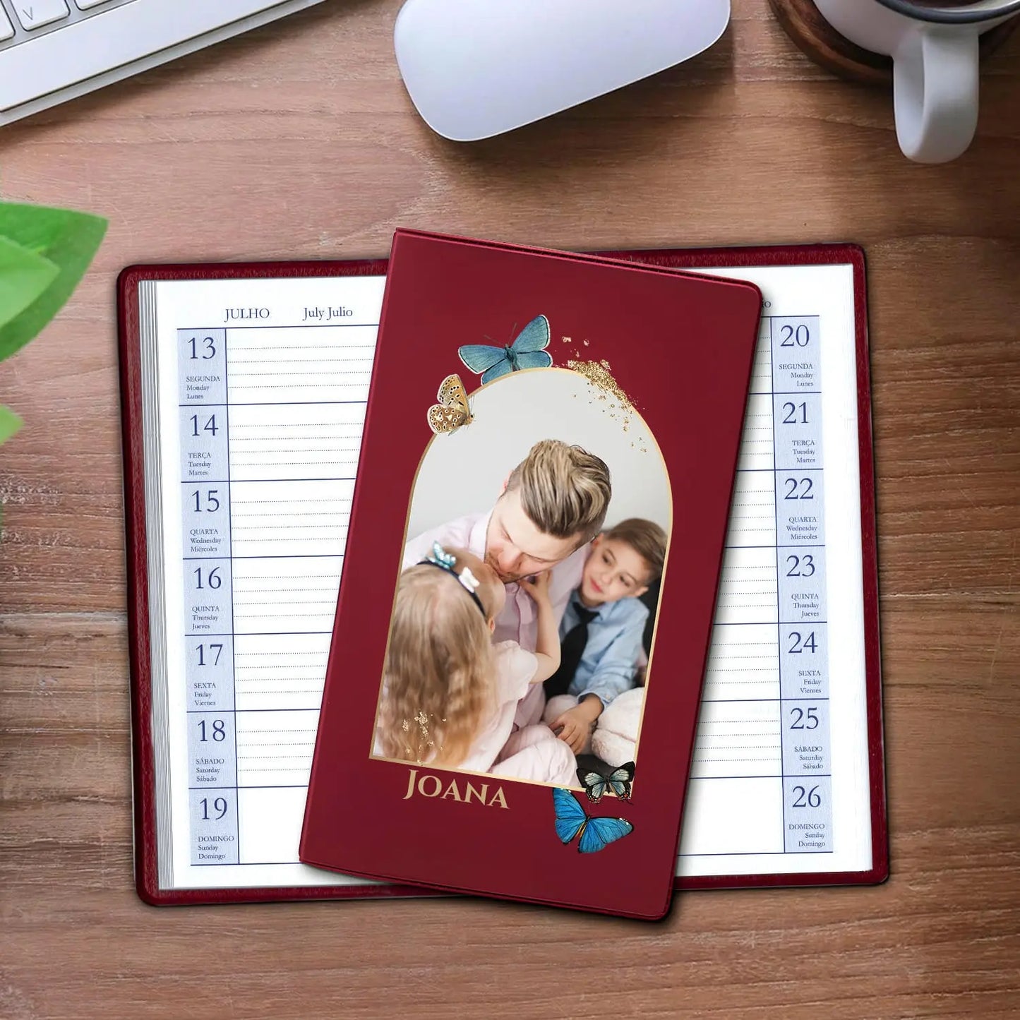 Agenda de bolso 2027 personalizada com fotografia e nome. Capa em PVC, formato A6.