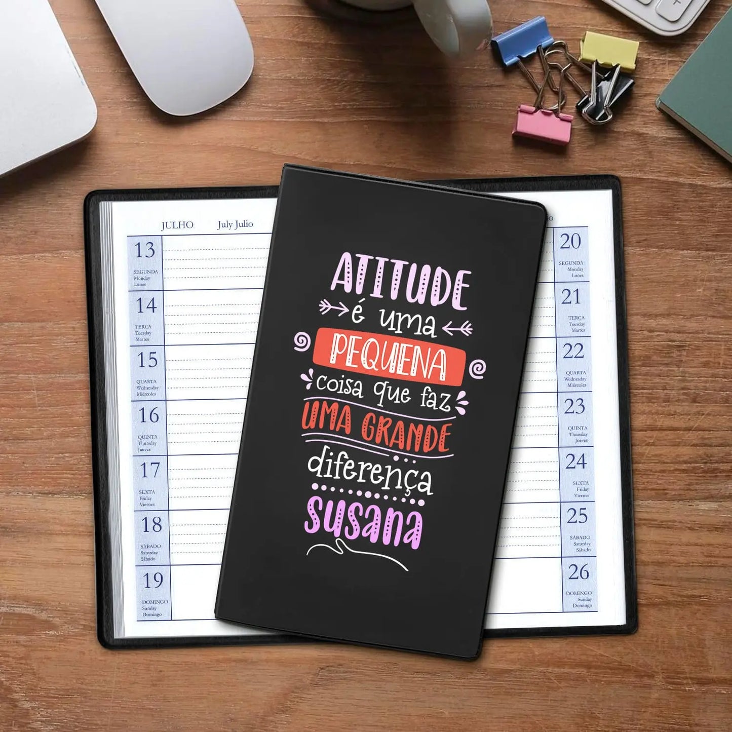 Agenda de bolso 2027 personalizada com nome. Capa em PVC, formato A6.