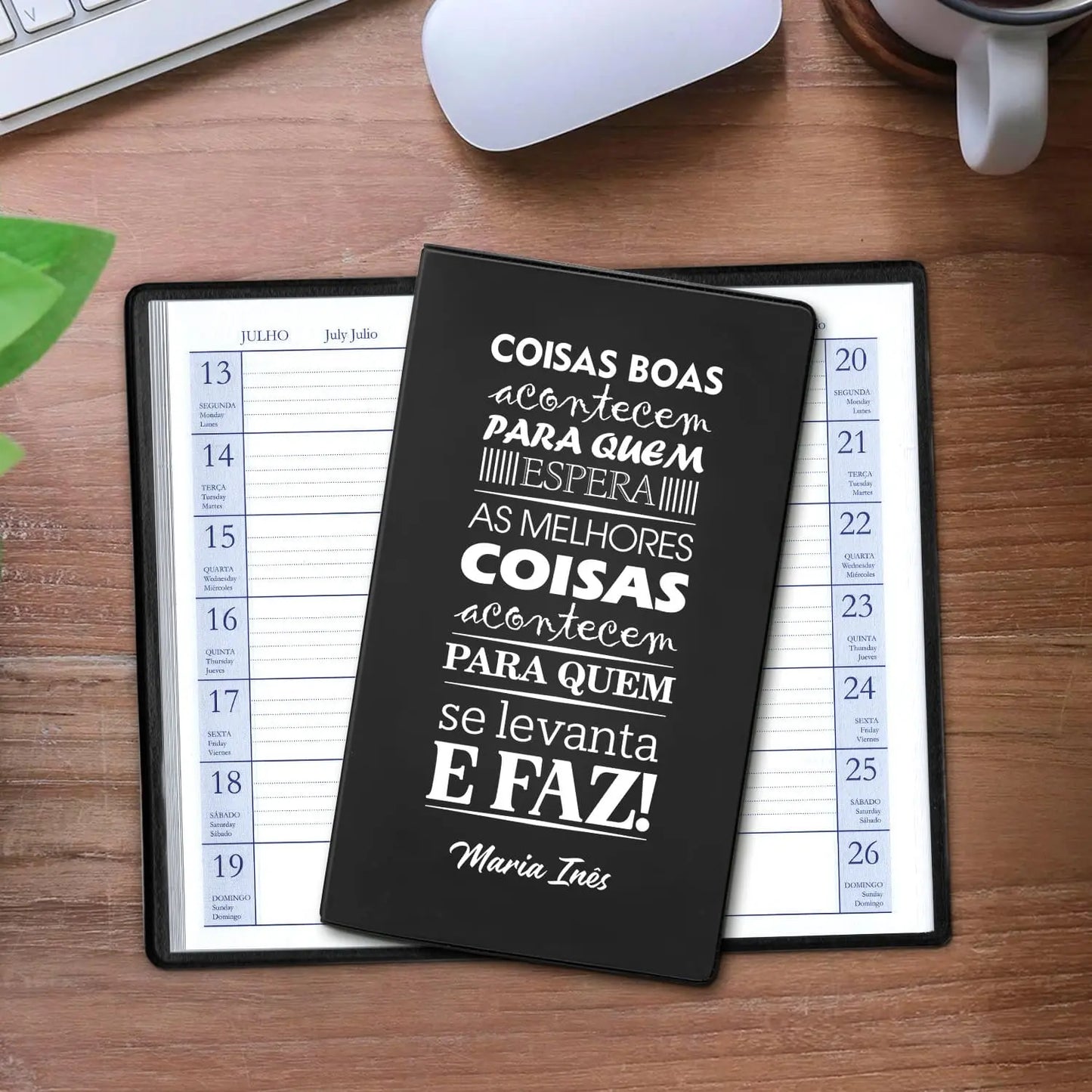 Agenda de bolso 2027 personalizada com nome. Capa em PVC, formato A6.