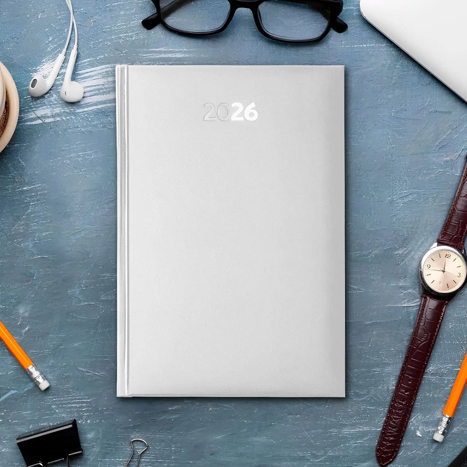 Agenda diária 2026. Capa rígida PU, formato A5.