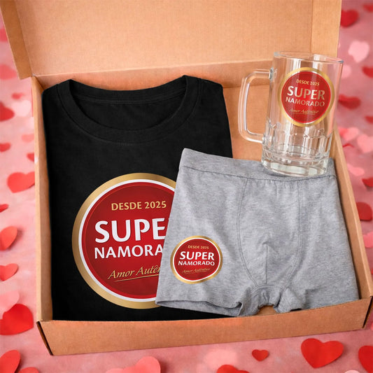 Box Dia dos Namorados personalizada com t-shirt preta, caneca para cerveja e boxer cinza claro. 