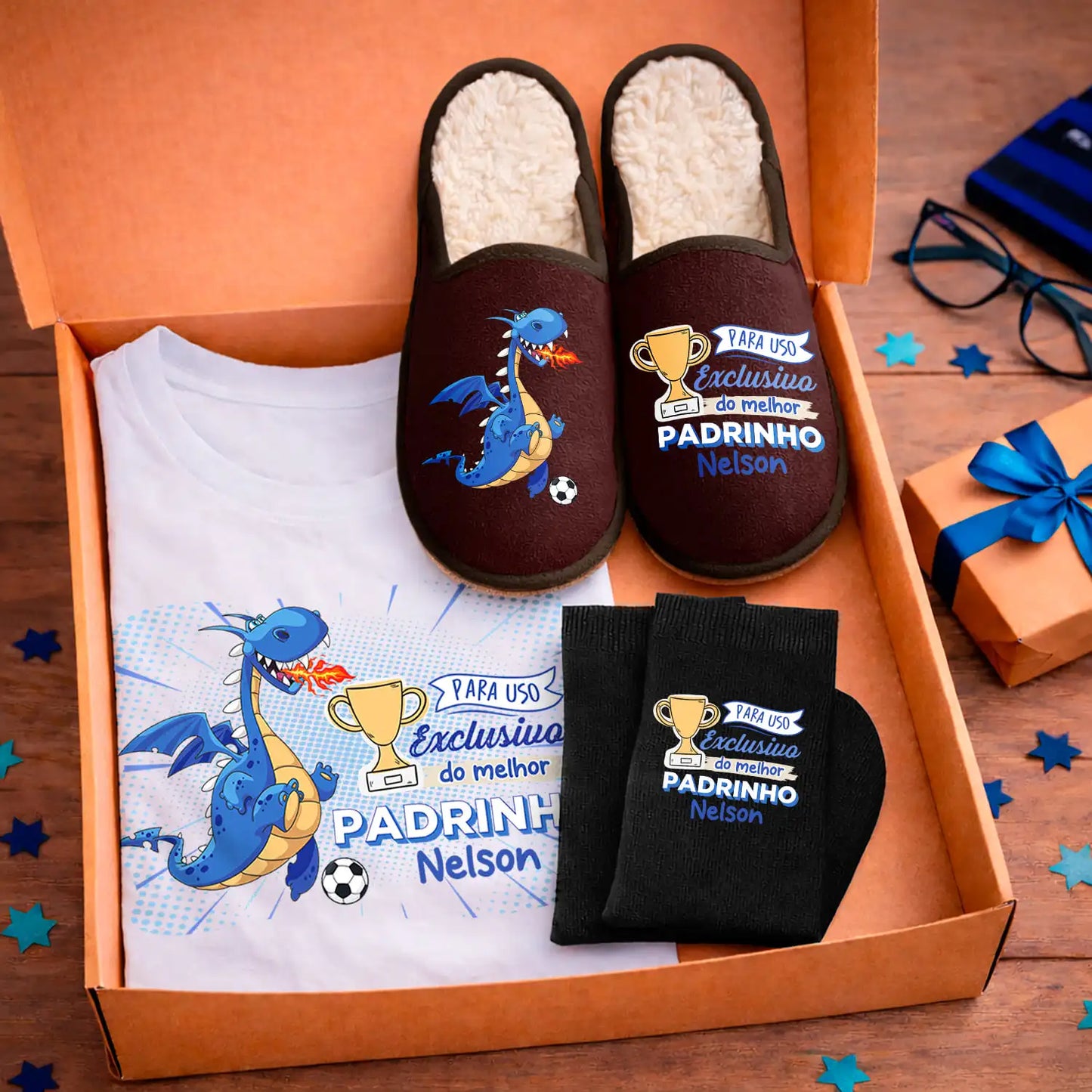 Box T-shirt + Chinelos + Meias "Futebol"