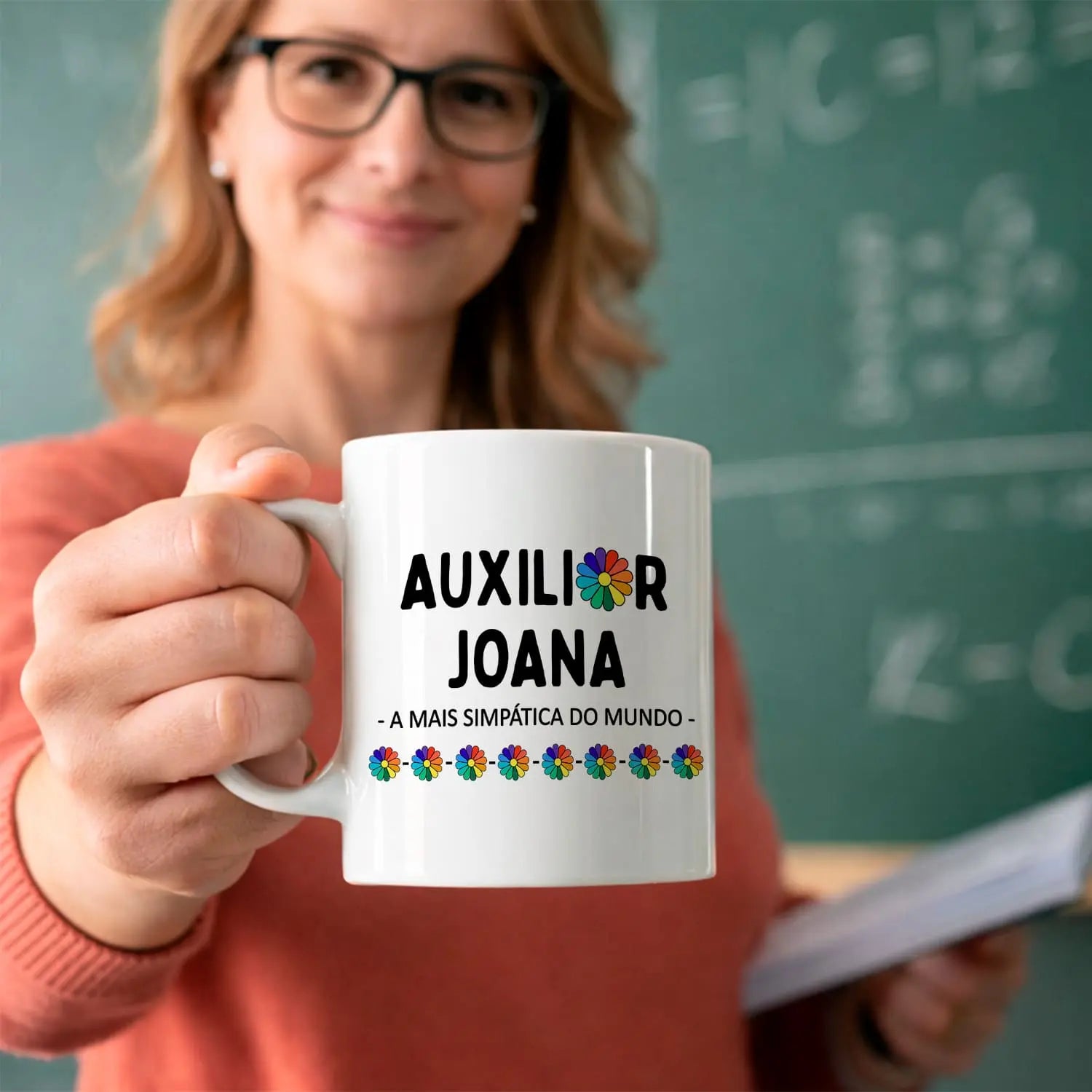 caneca auxiliar personalizada com nome e frase