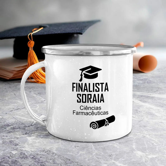 Caneca de esmalte personalizada para finalista com nome e curso ou ano escolar — 9.º e 12.º anos ou universidade. 