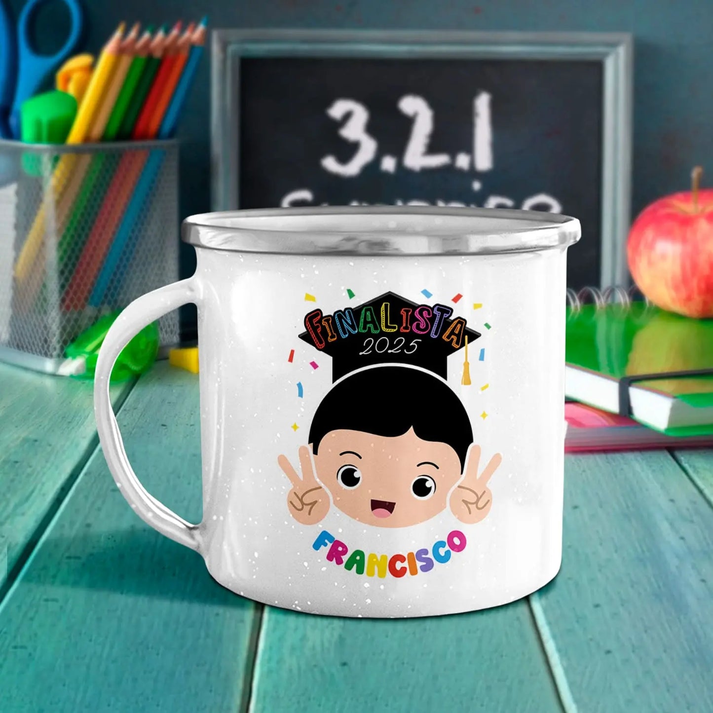caneca de esmalte finalista personalizada com nome e ano