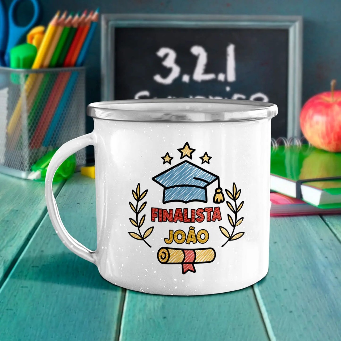 caneca de esmalte finalista personalizada com nome