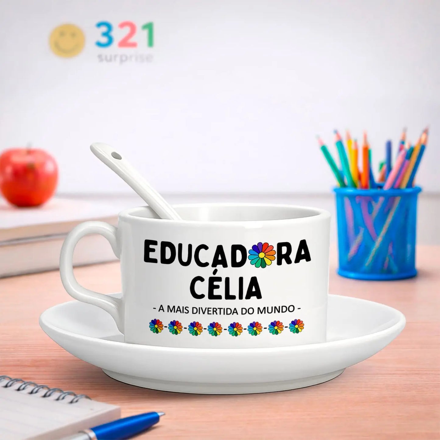 chávena educadora personalizada com nome e frase
