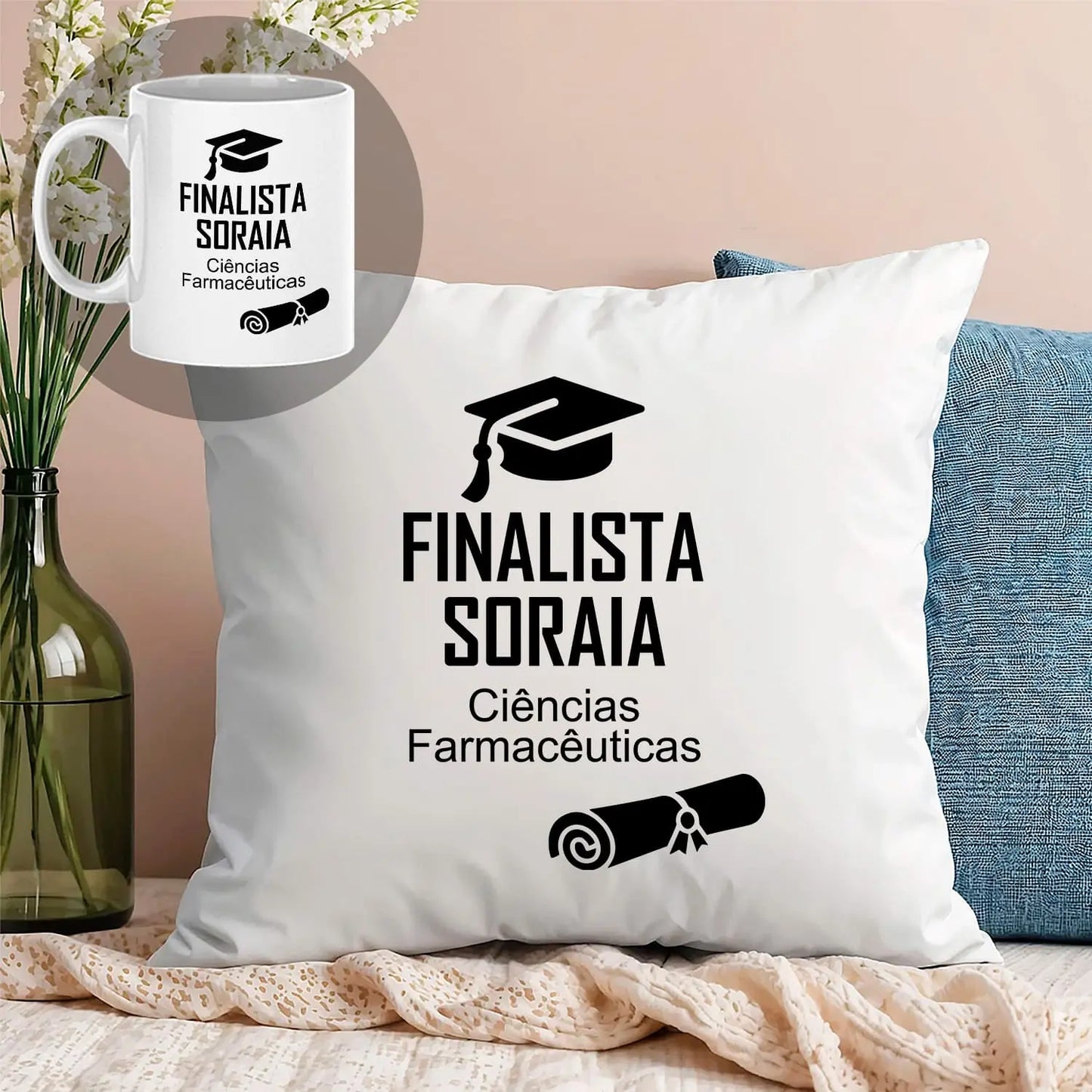 Almofada e caneca personalizadas para finalista com nome e curso ou ano escolar — 9.º e 12.º anos ou universidade. 