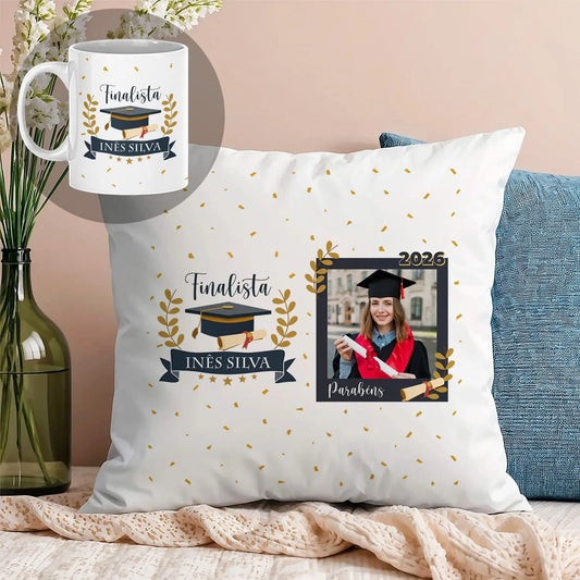 almofada e caneca personalizadas para finalista com nome, ano e fotografia