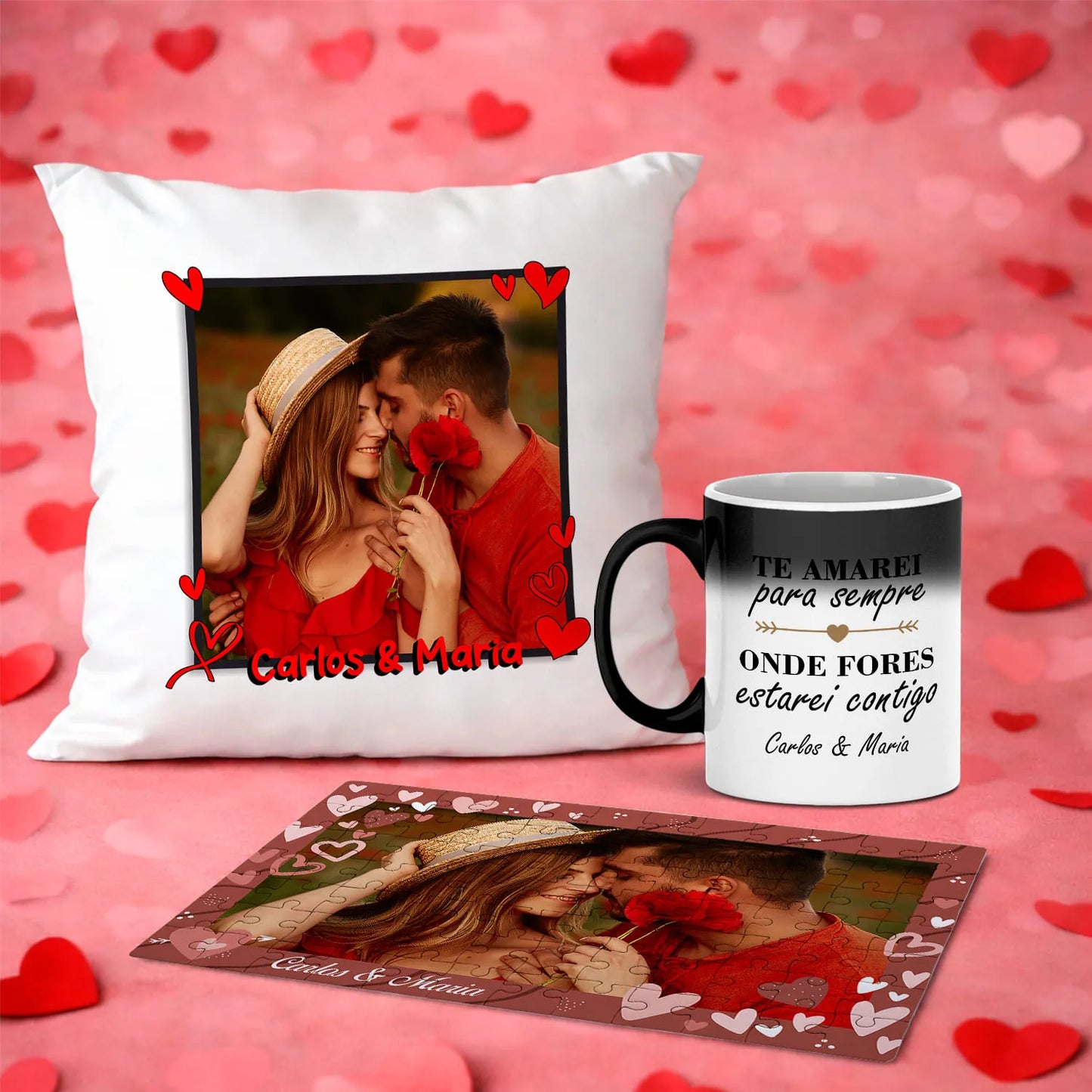 Conjunto Dia dos Namorados personalizado com nome(s) e fotografia e composto por almofada, puzzle e caneca mágica.